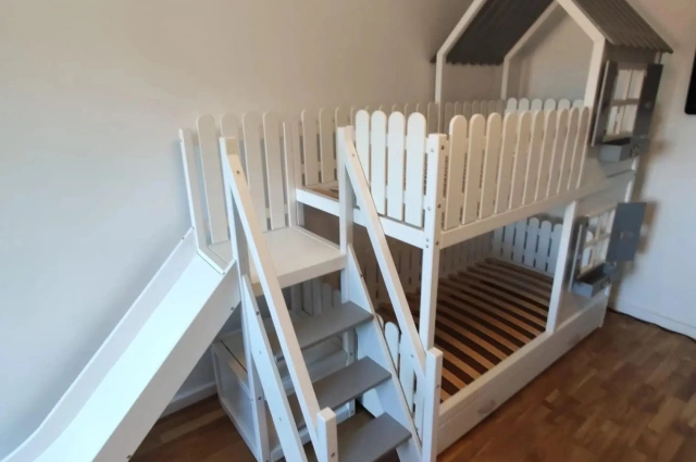 Hausbett, Spielbett LUNA (Leiter,Treppe,Rutsche) - Kubuk Moebel