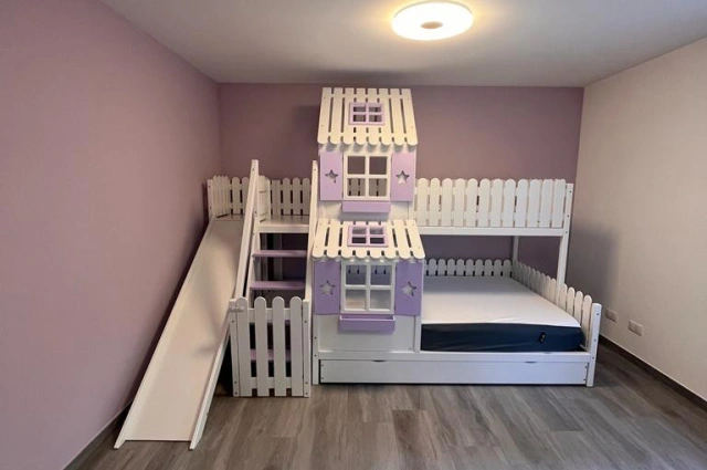 Hausbett, Spielbett LUNA (Leiter,Treppe,Rutsche) - Kubuk Moebel