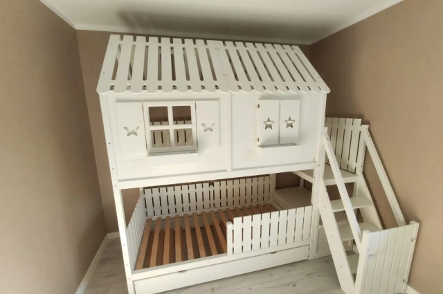 Hausbett, Spielbett LUNA (Leiter,Treppe,Rutsche) - Kubuk Moebel