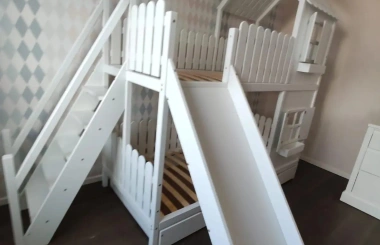 Hausbett, Spielbett LUNA (Leiter,Treppe,Rutsche) - Kubuk Moebel