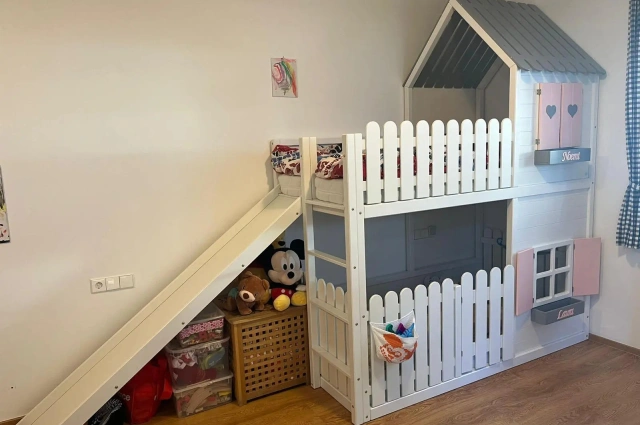 Hausbett, Spielbett LUNA (Leiter,Treppe,Rutsche) - Kubuk Moebel