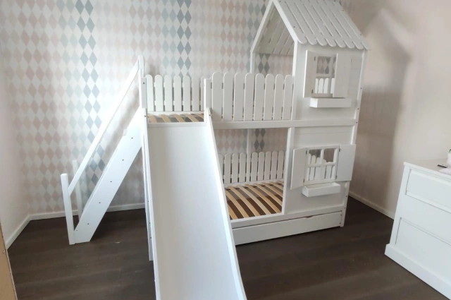 Hausbett, Spielbett LUNA (Leiter,Treppe,Rutsche) - Kubuk Moebel