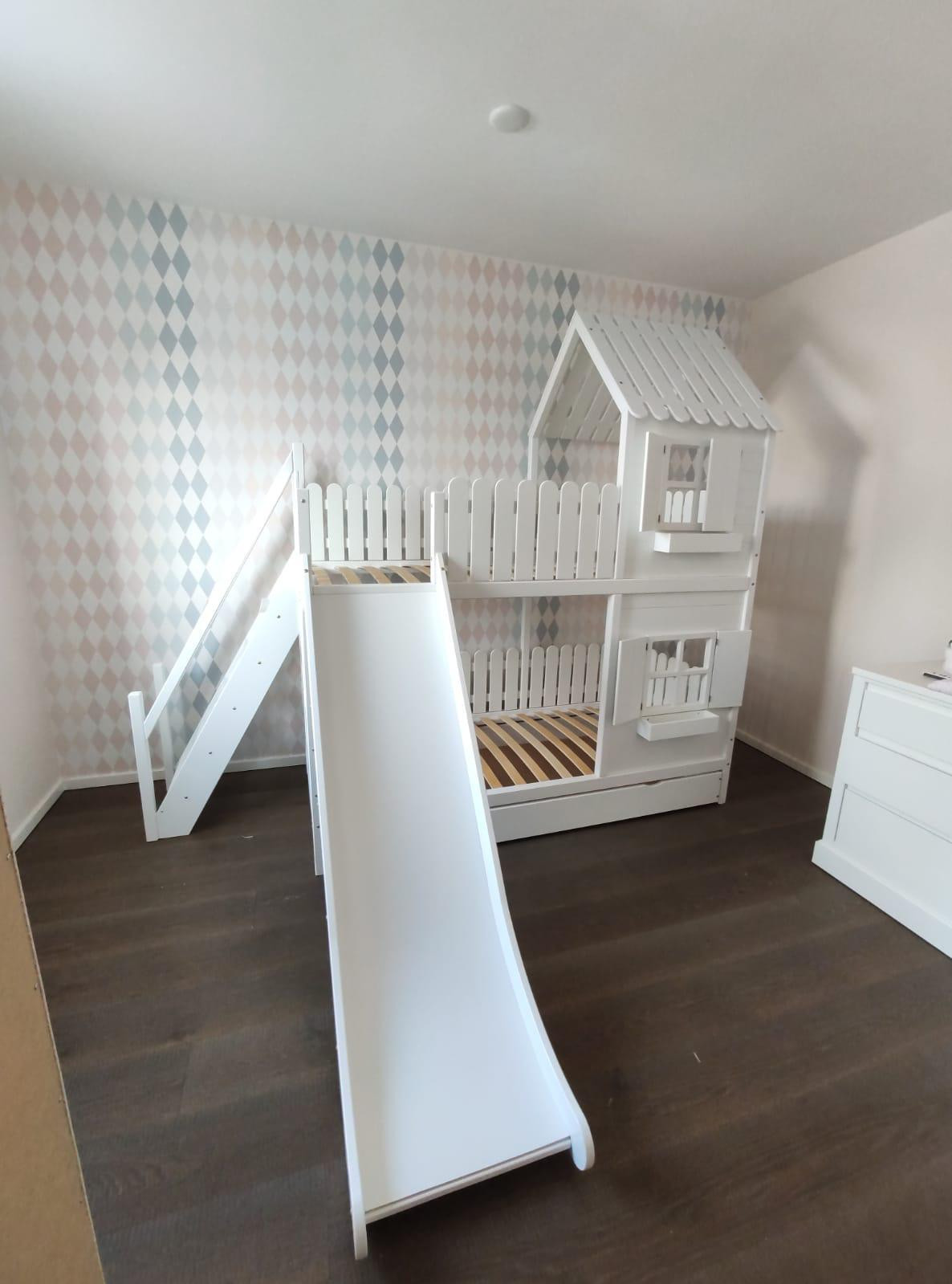 Hausbett, Spielbett LUNA (Leiter,Treppe,Rutsche) - Kubuk Moebel