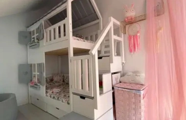 Hausbett, Spielbett KJARA mit vollem Dach und Rutsche - Kubuk Moebel Hausbett, Spielbett KJARA mit vollem Dach und Rutsche - Kubuk Moebel