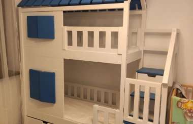 Hausbett, Spielbett KJARA mit vollem Dach und Rutsche - Kubuk Moebel Hausbett, Spielbett KJARA mit vollem Dach und Rutsche - Kubuk Moebel