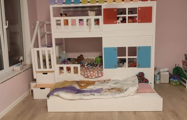 Hausbett, Spielbett KJARA mit vollem Dach und Rutsche - Kubuk Moebel Hausbett, Spielbett KJARA mit vollem Dach und Rutsche - Kubuk Moebel