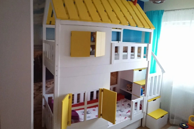 Hausbett, Spielbett KJARA mit vollem Dach und Rutsche - Kubuk Moebel Hausbett, Spielbett KJARA mit vollem Dach und Rutsche - Kubuk Moebel