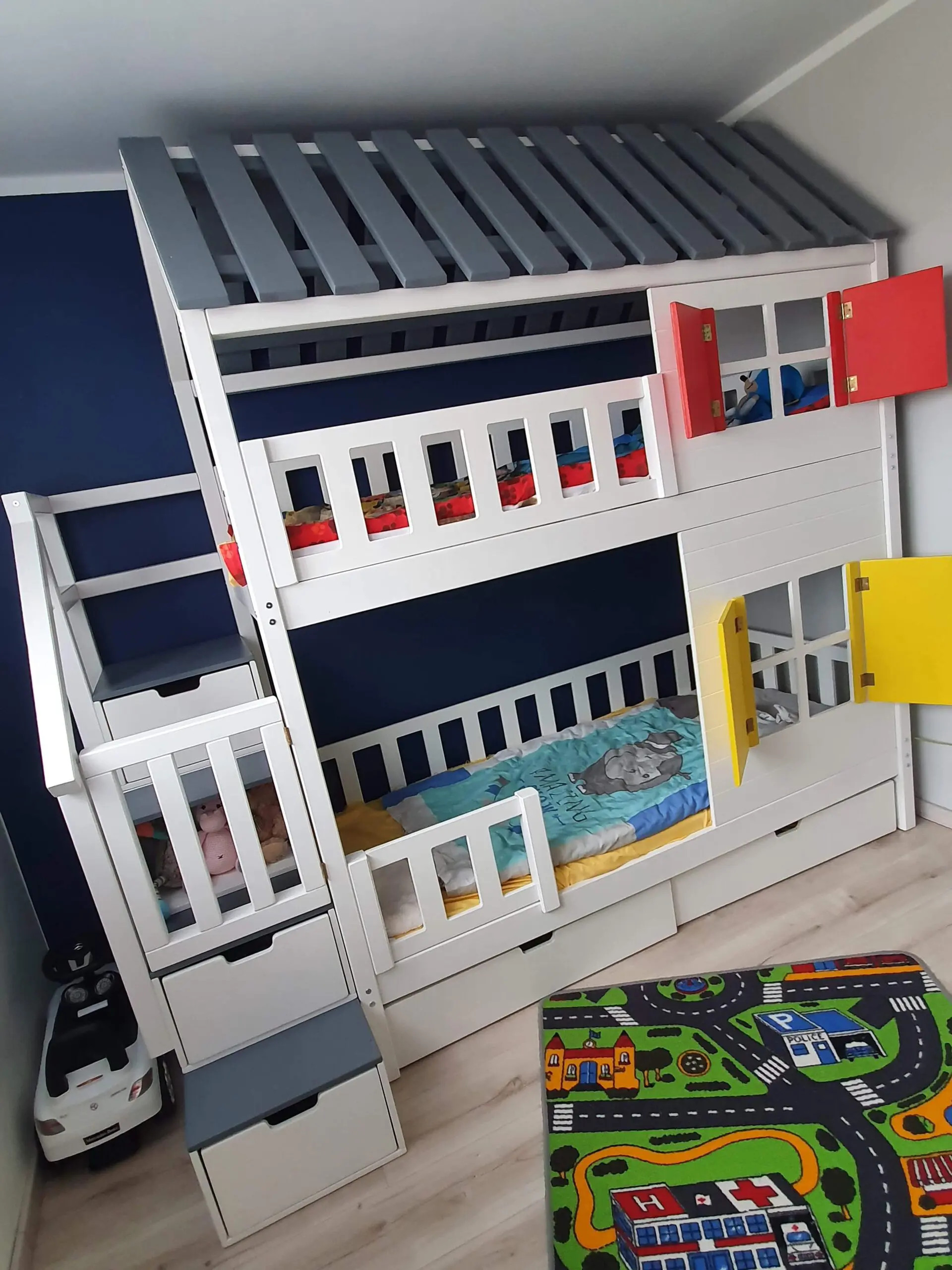 Hausbett, Spielbett KJARA mit vollem Dach und Rutsche - Kubuk Moebel Hausbett, Spielbett KJARA mit vollem Dach und Rutsche - Kubuk Moebel