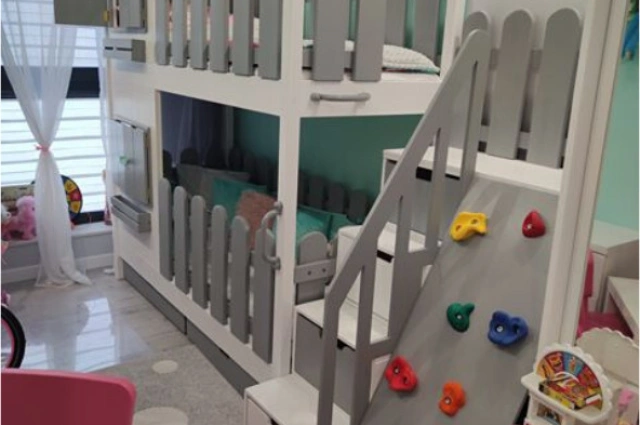 Hausbett, Spielbett KJARA mit vollem Dach und Rutsche - Kubuk Moebel Hausbett, Spielbett KJARA mit vollem Dach und Rutsche - Kubuk Moebel