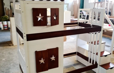 Hausbett, Spielbett KJARA mit vollem Dach und Rutsche - Kubuk Moebel Hausbett, Spielbett KJARA mit vollem Dach und Rutsche - Kubuk Moebel