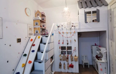 Hausbett, Spielbett KJARA mit vollem Dach und Rutsche - Kubuk Moebel Hausbett, Spielbett KJARA mit vollem Dach und Rutsche - Kubuk Moebel