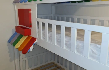 Hausbett, Spielbett KJARA mit vollem Dach und Rutsche - Kubuk Moebel Hausbett, Spielbett KJARA mit vollem Dach und Rutsche - Kubuk Moebel