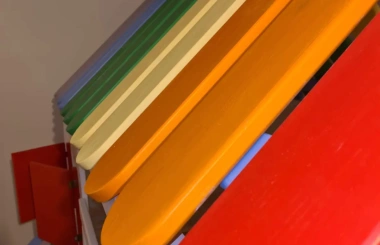 Hausbett, Spielbett KJARA mit vollem Dach und Rutsche - Kubuk Moebel Hausbett, Spielbett KJARA mit vollem Dach und Rutsche - Kubuk Moebel